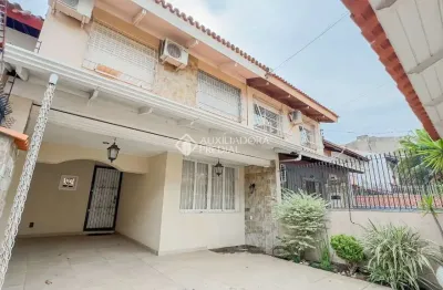 Casa com 3 quartos à venda na rua álvaro domingues, 104, parque santa fé, porto alegre, 91 m2 por r$ 420.000