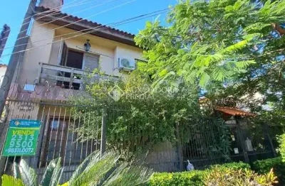 Casa com 3 quartos à venda na rua fortunato della casa, 25, espírito santo, porto alegre, 156 m2 por r$ 749.000