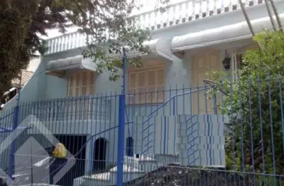Casa em condomínio fechado com 4 quartos à venda na travessa marrocos, 45, vila ipiranga, porto alegre, 206 m2 por r$ 950.000