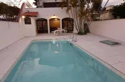 Casa com 4 quartos à venda na rua arnaldo ballve, 286, jardim itu sabará, porto alegre, 530 m2 por r$ 1.200.000