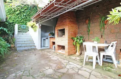 Casa em condomínio fechado com 3 quartos à venda na rua rafael clark, 113, partenon, porto alegre, 170 m2 por r$ 651.000