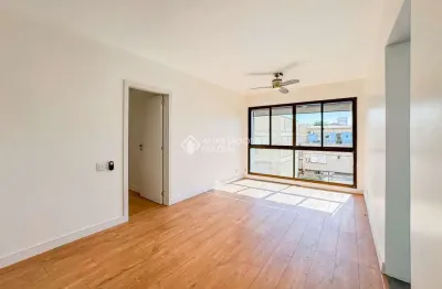 Apartamento com 3 quartos à venda na rua padre hildebrando, 585, santa maria goretti, porto alegre, 85 m2 por r$ 390.000