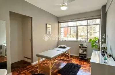 Sala comercial à venda na rua dos andradas, 1560, centro histórico, porto alegre, 28 m2 por r$ 70.000