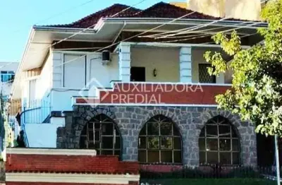 Casa com 3 quartos à venda na Avenida Cristóvão Colombo, 2716, São João, Porto Alegre, 435 m2 por R$ 2.990.000