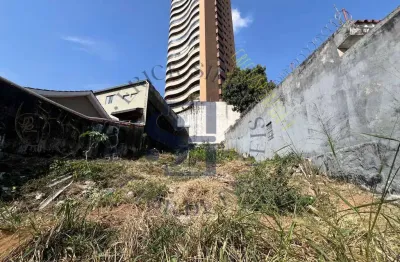 Terreno à venda na Rua José Bacarelli, Vila Campesina, Osasco