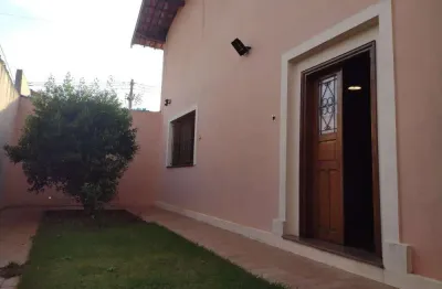 Casa a venda para moradia ou investimento em tatuí , localização altamente privilegiada.