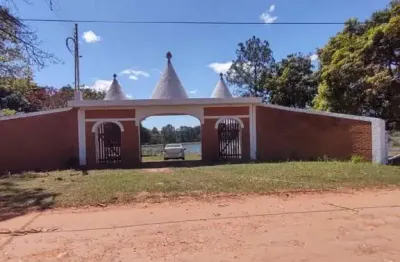 Sítio 18,5 alqueires a venda na estrada municipal de tatuí/sp.