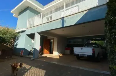 Belíssima casa a venda no bairro colina verde - tatuí/sp.