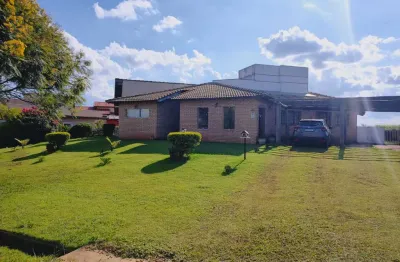 Casa a venda na avenida principal no condomínio ninho verde i eco residence - porangaba/sp.