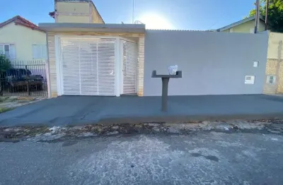 Casa com 3 quartos à venda no Centro, Tatuí 