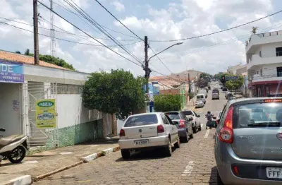 Casa espetacular no centro de tatuí - r$ 1.400.000,00