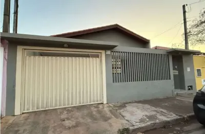 Casa moderna com 3 quartos, área gourmet e garagem para 5 carros no jardim palmira – tatuí/sp