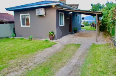 Casa em condomínio fechado com 2 quartos à venda na rua manoel constatino flor, 8, encantada, garopaba por r$ 499.000