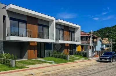 Casa com 3 quartos à venda na sebastião messias de souza, 1, centro, garopaba por r$ 1.700.000