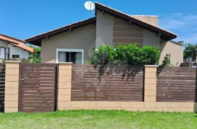 Casa em condomínio fechado com 2 quartos à venda na servidão pmg 224, 59, encantada, garopaba por r$ 729.000