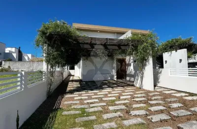 Casa em condomínio fechado com 3 quartos à venda na coral, 8, areais da palhocinha, garopaba por r$ 990.000