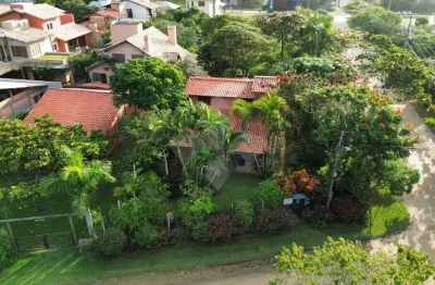 Casa em condomínio fechado com 3 quartos à venda na estrada geral da barra grp 280, 252, encantada, garopaba por r$ 2.000.000