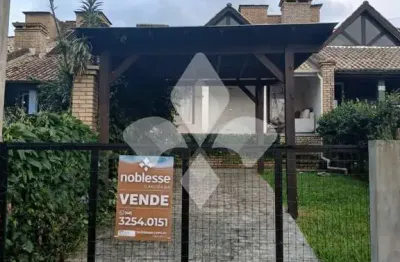 Casa em condomínio fechado com 3 quartos à venda na ilha do pico, 146, centro, garopaba por r$ 850.000