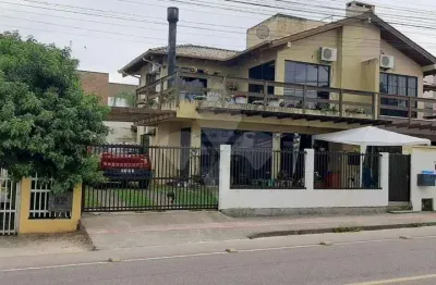 Casa em condomínio fechado com 3 quartos à venda na ismael lobo, 380, centro, garopaba por r$ 1.190.000