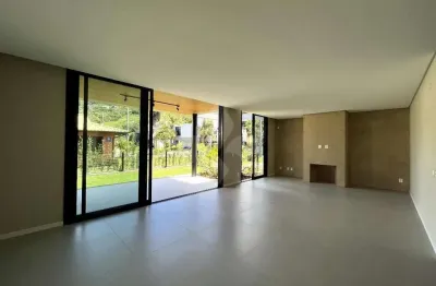 Casa com 3 quartos à venda na jovino piuco, 1885, ferraz, garopaba por r$ 2.490.000