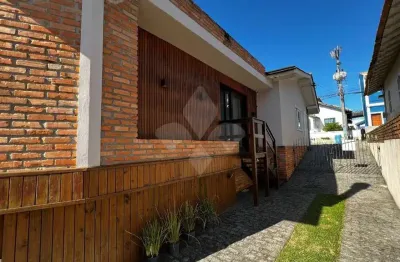 Casa com 7 quartos à venda na aderbal ramos da silva, 117, centro, garopaba por r$ 2.450.000