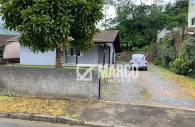 Casa para alugar na rua henrich kanies, 161, pomerode fundos, pomerode por r$ 1.700