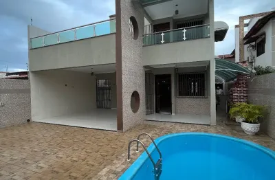 Casa duplex maravilhosa!!!! muito nova e super  bem feita.