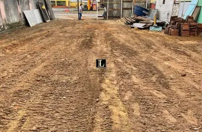 Terreno à venda no Municípios, Balneário Camboriú  por R$ 775.000