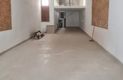 Lojão de 300m² na 28 boulevard setembro - vila isabel.