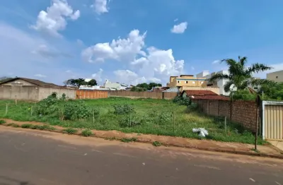 Terreno à venda na Avenida Olívia de Freitas Guimarães, Presidente Roosevelt, Uberlândia