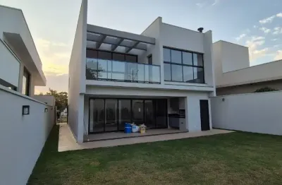 Casa em condomínio fechado com 3 quartos à venda na Avenida Lidormira Borges do Nascimento, Shopping Park, Uberlândia