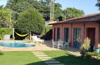 Chácara à venda no condomínio fechado village haras são luiz com 3 quartos