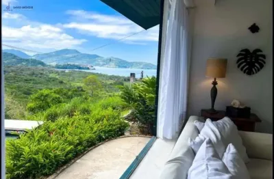 Casa com 3 suítes 4 vagas, com 200m² - cocanha - caraguatatuba/sp