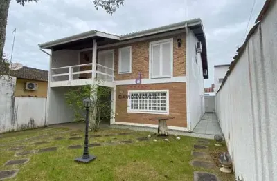 Sobrado à venda - 3 suítes - 313m² - martim de sá - caraguatatuba/sp