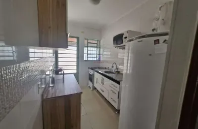 Casa condomínio, com dois dormitórios, sendo uma suíte martim de sá