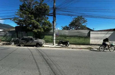 Terreno à venda na Rua Nossa Senhora Aparecida, Perequê Mirim, Caraguatatuba
