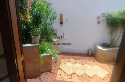 Casa em sjc, dois dormitórios, sala, cozinha, banheiro, vaga de garagem
