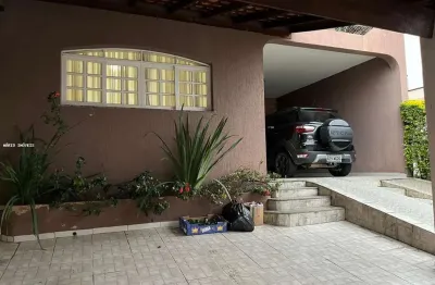 Casa com 3 quartos à venda na Rua Jardelina de Almeida Lopes, Parque Santana, Mogi das Cruzes