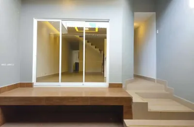 Casa à venda na Avenida Dom Paulo Rolim Loureiro, Vila Oliveira, Mogi das Cruzes