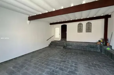 Casa com 4 quartos à venda na Rua Adelino de Mello, Vila Lavínia, Mogi das Cruzes
