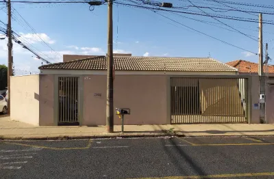 Casa residencial no jardim bordon, excelente localização, a 100 metros da av. nossa senhora da paz, próximo ao supermercado porecatu e proença.
