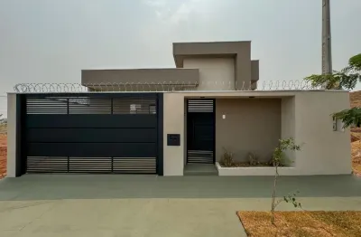 Linda casa residencial novíssima, no set sul ii, atualmente o bairro mais cobiçado da cidade, bairro planejado com uma estrutura de um cond. fehado.