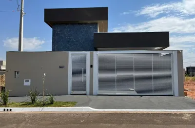 Casa novíssima no set sul ii, um imóvel com designer moderno, fachada imponente , um bairro aberto com estrutura de um condomínio fechado.