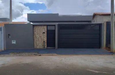 Linda casa residencial recém construída no Set Valley III, ótima localização, próximo ao trevo de Talhados e ao Novo Posto Chiesa.