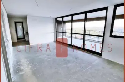 Apartamento espaçoso à venda com 145 m², 3 suítes, 2 vagas de garagem, em excelente localização no