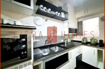 Apartamento reformado à venda, charmoso e cômodo, com 100 m², 2 dormitórios (sendo 1 suíte), no mel
