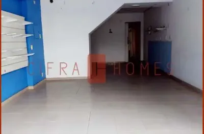 Sobrado para locação comercial, com 130 m²,  2 vagas de garagem na frente, em ótima localização do
