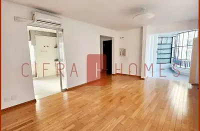 Apartamento à venda, amplo e com muito estilo, com 3 dormitórios (sendo 2 suítes), 1 vaga de garage