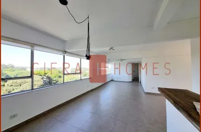 Apartamento à venda, reformado, 3 dorm. (sendo 1 suíte), 1 vaga, em moema