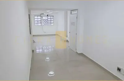 Casa comercial reformada com 9 salas e 7 vagas no melhor do jardim paulista.